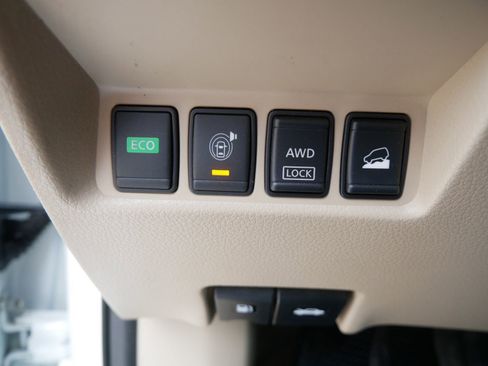 Used 2015 Nissan Rogue SL w/ SL Premium Package image 25