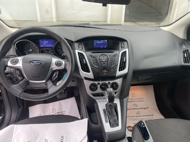 Used 2013 Ford Focus SE FWD image 22