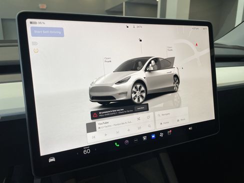 Used 2023 Tesla Model Y Long Range AWD/4WD image 21