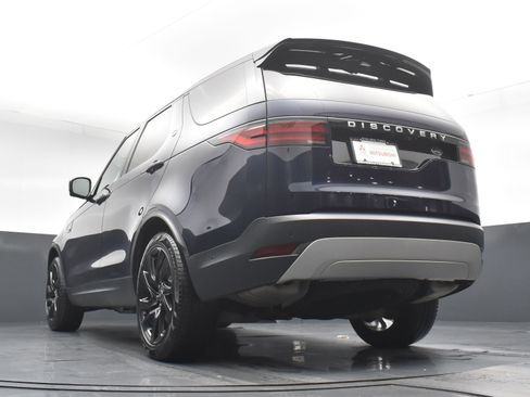 Used 2023 Land Rover Discovery S image 25