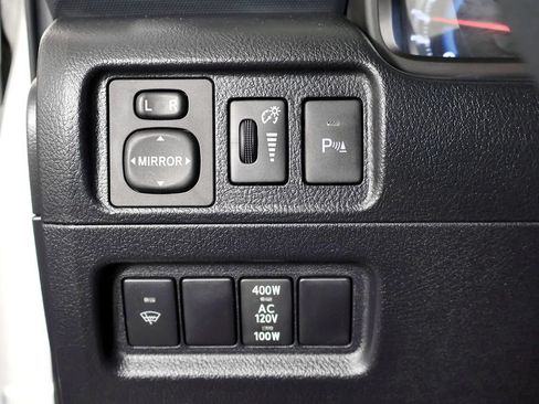 Used 2015 Toyota 4Runner Limited AWD/4WD image 41