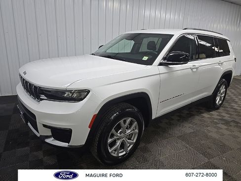 Used 2023 Jeep Grand Cherokee L Limited AWD/4WD image 10