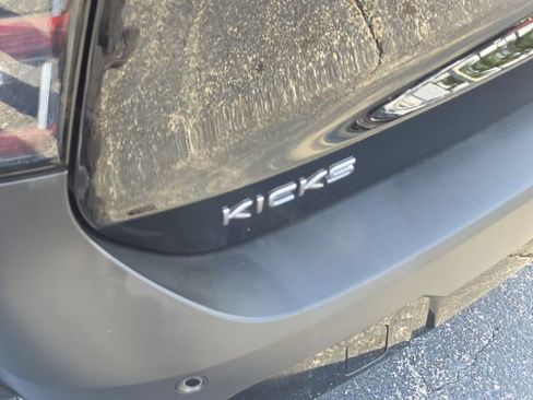Used 2025 Nissan Kicks SR FWD image 5