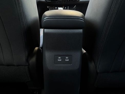 Used 2026 Nissan Kicks SR FWD image 12