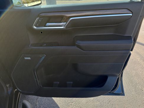 Used 2023 Chevrolet Silverado 1500 LT Trail Boss w/ LT Trail Boss Premium Package image 31