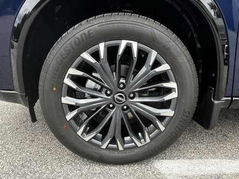 New 2026 Nissan Rogue Platinum AWD/4WD image 12