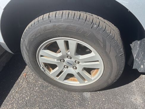 Used 2010 Ford Edge SE image 7