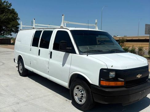 Used 2012 Chevrolet Express 2500 Extended RWD image 1