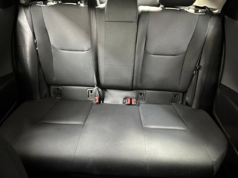 Used 2025 Toyota Prius LE image 5