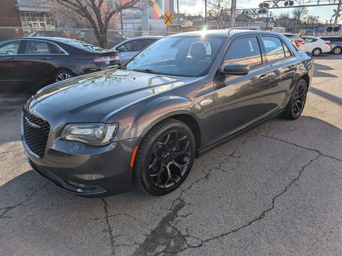 Used 2019 Chrysler 300 S image 1