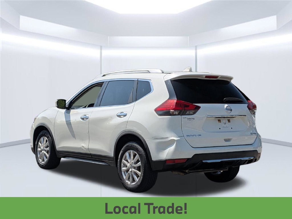 Used 2017 Nissan Rogue SV AWD/4WD image 4