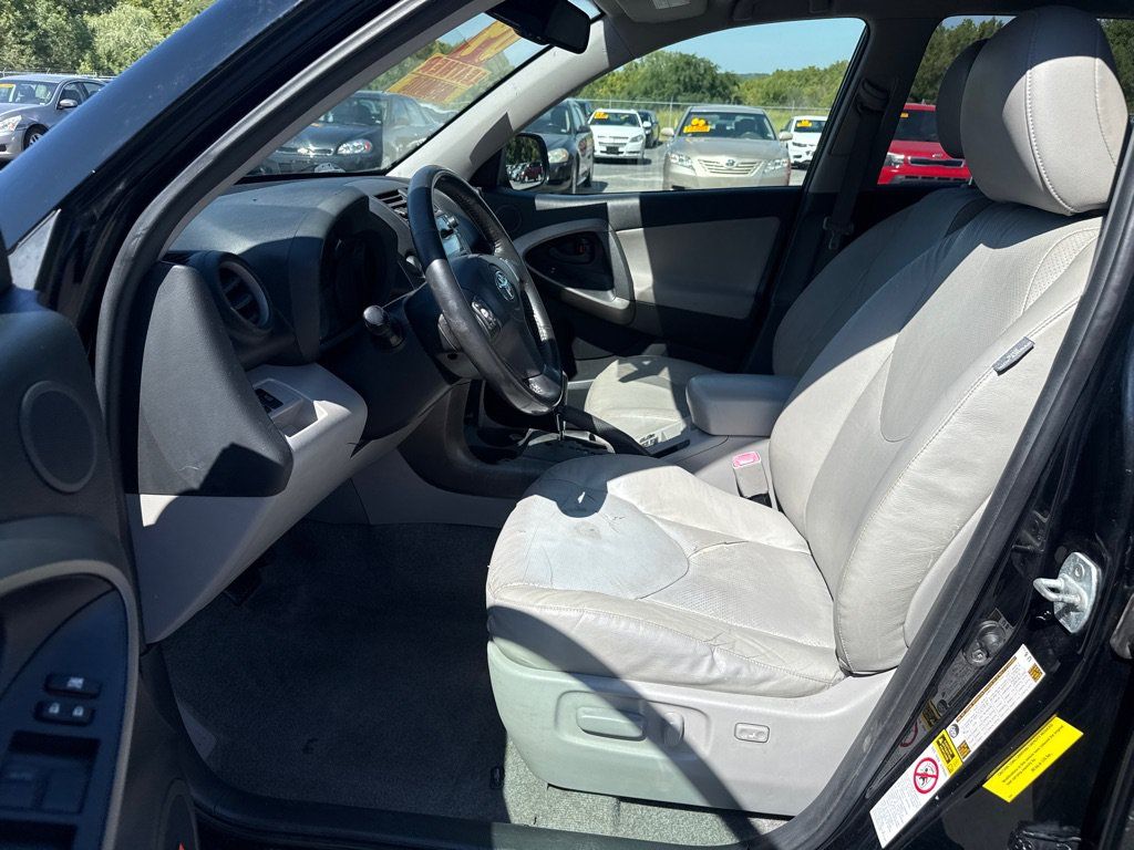 Used 2009 Toyota RAV4 Limited FWD image 9