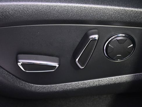 Used 2018 Lincoln MKC Premiere FWD image 12