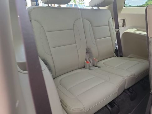 Used 2018 GMC Acadia Denali w/ Technology Package FWD image 13