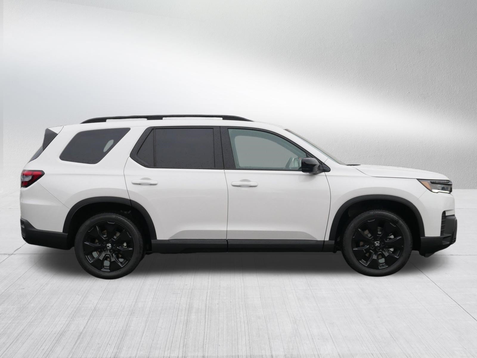 New 2026 Honda Pilot Black Edition image 8