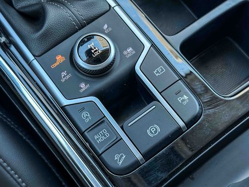 Used 2023 Kia Sorento SX AWD/4WD image 36