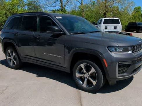 New 2026 Jeep Grand Cherokee Limited AWD/4WD image 2