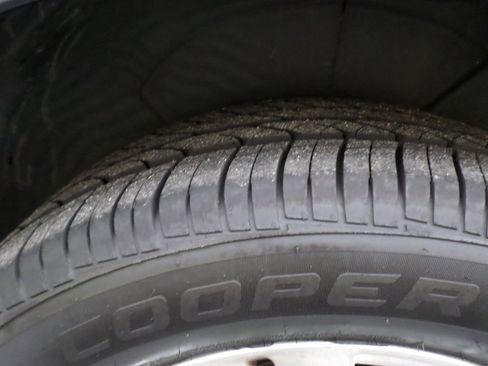 Used 2012 Hyundai Santa Fe SE image 28