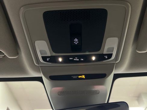 New 2026 Honda HR-V EX-L image 22