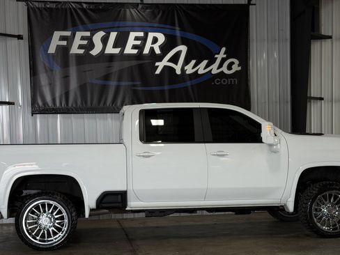Used 2021 Chevrolet Silverado 2500 LT w/ All Star Edition AWD/4WD image 1
