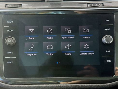 Used 2019 Volkswagen Tiguan SE AWD/4WD image 19