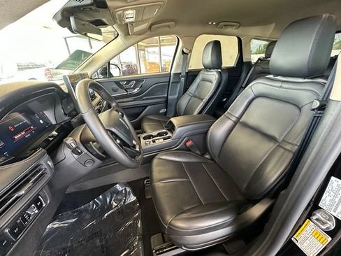 Used 2025 Lincoln Corsair FWD w/ Equipment Group 101A image 18