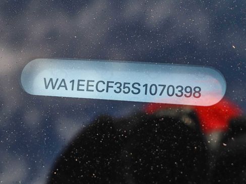 Used 2025 Audi Q3 2.0T Premium Plus w/ Premium Plus Package image 41