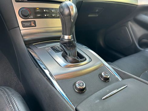 Used 2013 INFINITI G37 Journey w/ Premium Pkg image 23