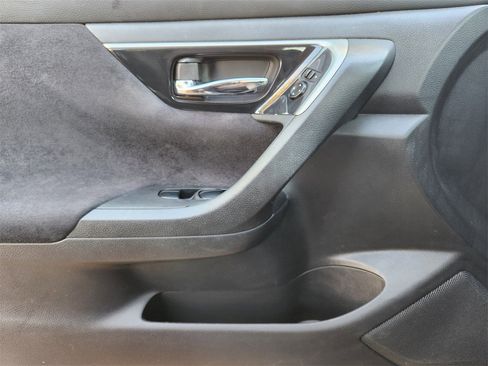 Used 2013 Nissan Altima 2.5 S image 22