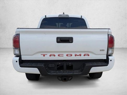 Used 2022 Toyota Tacoma TRD Sport w/ Technology Package image 6