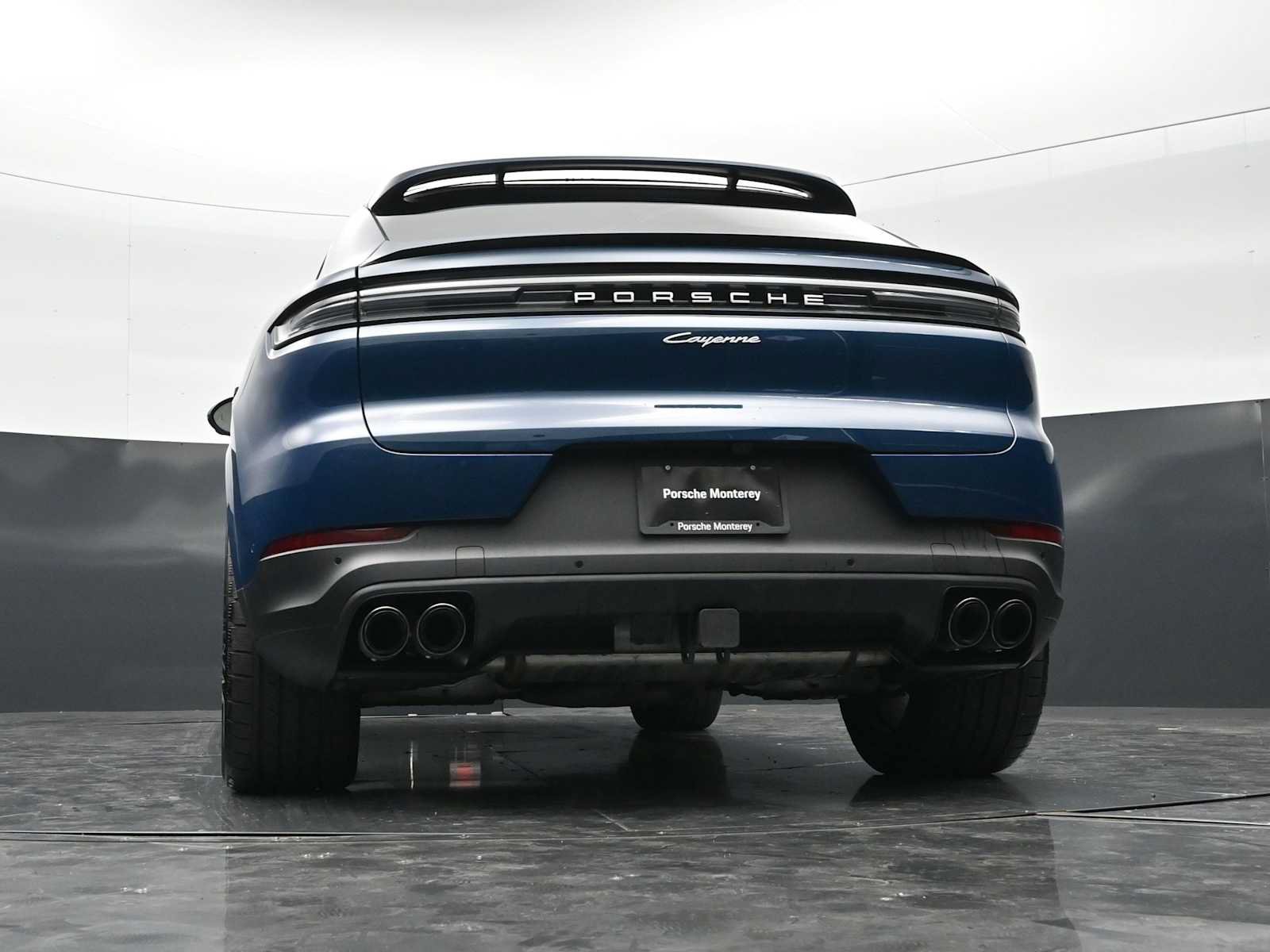Certified 2025 Porsche Cayenne Coupe AWD/4WD image 40