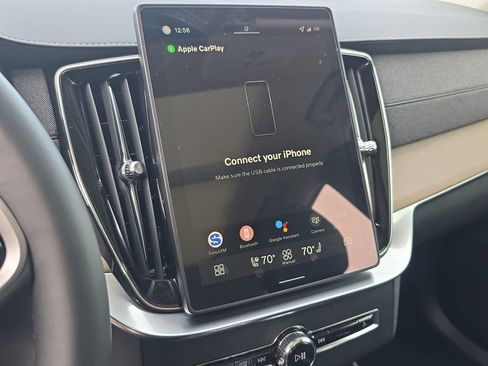 New 2026 Volvo XC90 T8 Plus w/ Protection Package Premier image 25