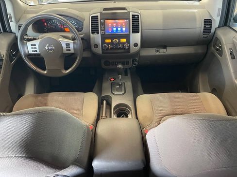 Used 2021 Nissan Frontier SV RWD image 11