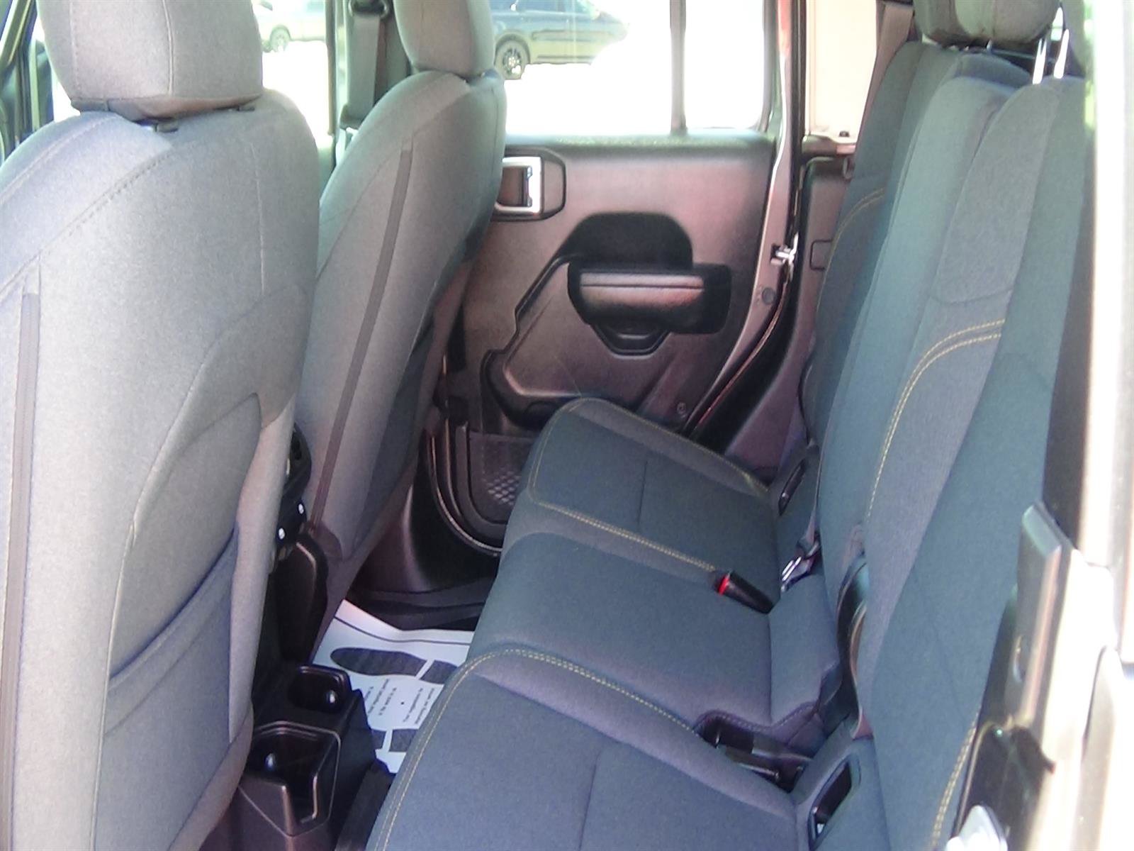 Used 2024 Jeep Gladiator Sport AWD/4WD image 11