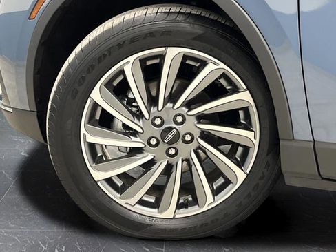 Used 2025 Lincoln Corsair Reserve w/ Towing Package image 36