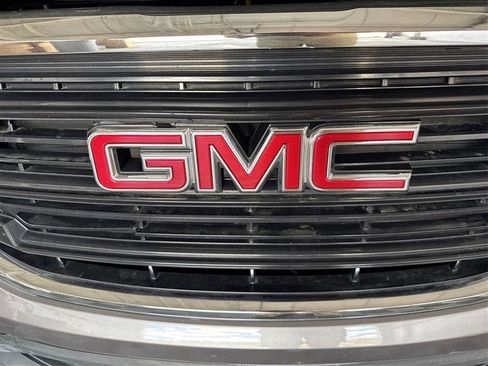 Used 2021 GMC Terrain SLE w/ Driver Convenience Package AWD/4WD image 23