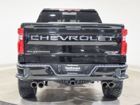 Used 2023 Chevrolet Silverado 1500 ZR2 w/ Technology Package image 6