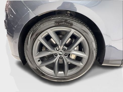 Used 2024 Land Rover Range Rover Sport SE AWD/4WD image 13