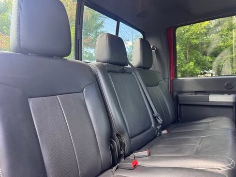Used 2015 Ford F250 Lariat w/ Lariat Ultimate Package AWD/4WD image 31
