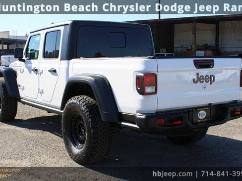 Used 2023 Jeep Gladiator Rubicon image 3