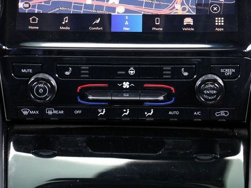 Used 2021 Jeep Grand Cherokee L Limited image 31