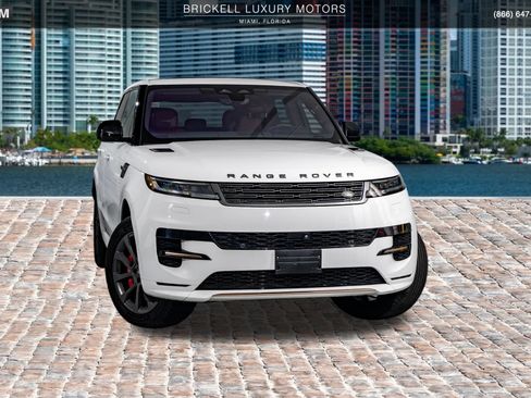 Used 2023 Land Rover Range Rover Sport SE Dynamic AWD/4WD image 2