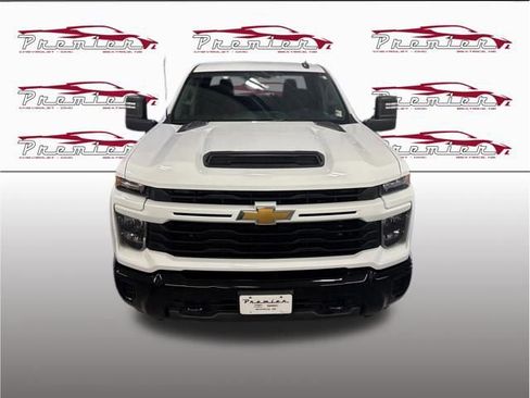 Used 2024 Chevrolet Silverado 2500 Custom w/ Custom Value Package AWD/4WD image 10