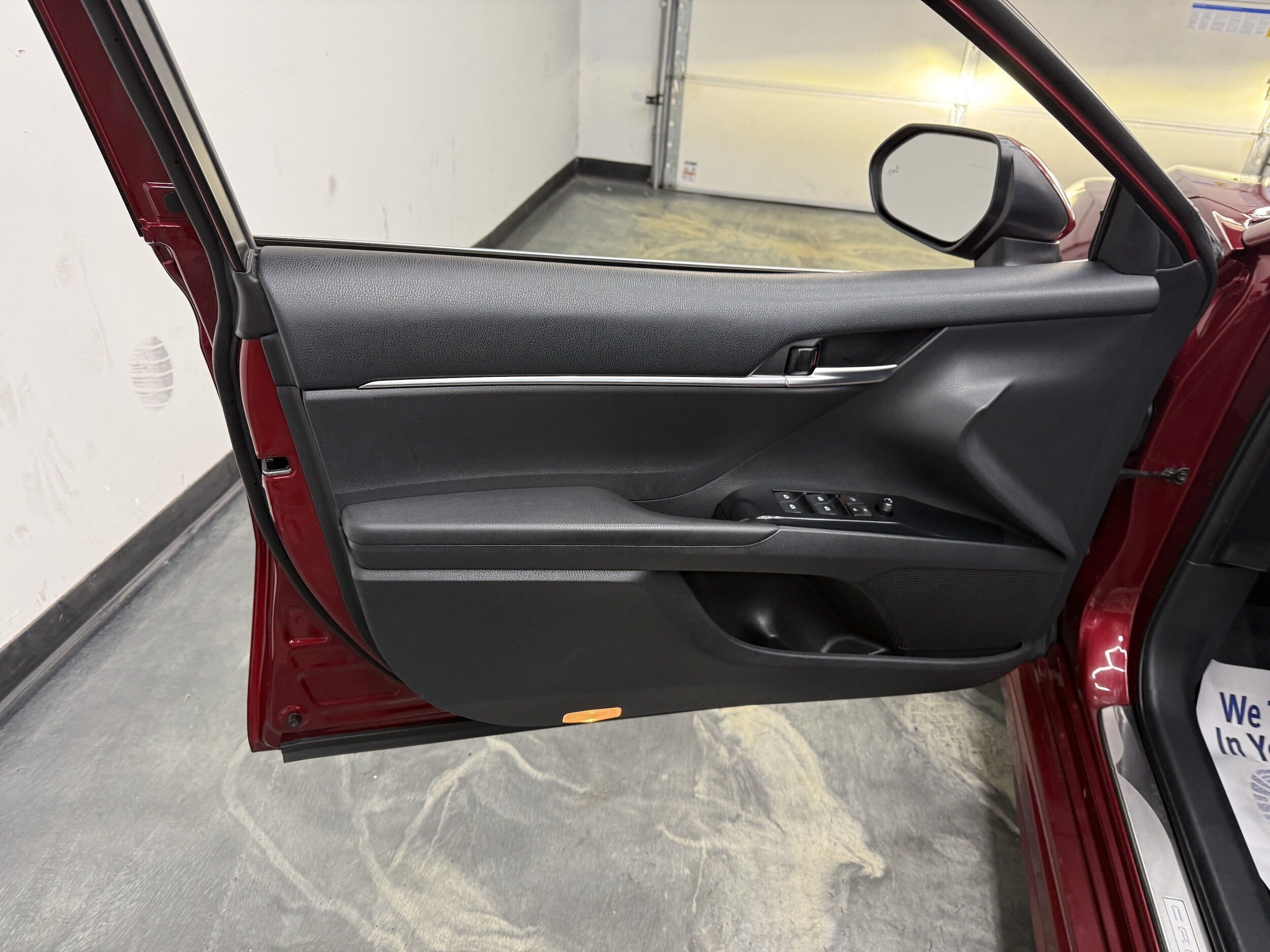 Used 2018 Toyota Camry FWD image 21