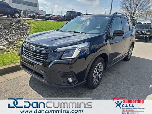 Used 2022 Subaru Forester Premium image 1