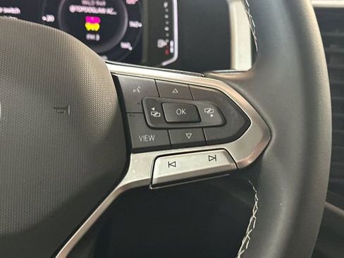 Certified 2022 Volkswagen Atlas Cross Sport SE image 30