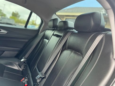 Used 2019 Alfa Romeo Giulia w/ Nero Edizione RWD image 15