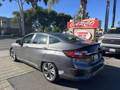 Used 2018 Honda Clarity Plug-In Hybrid image 6