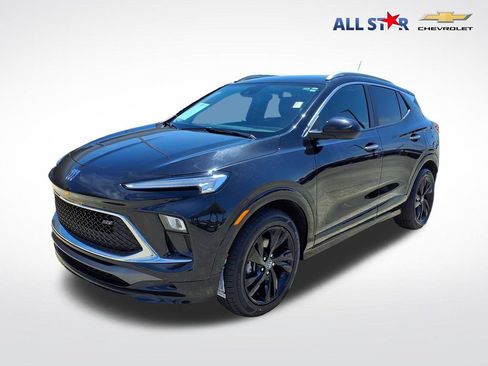 Used 2024 Buick Encore GX Sport Touring FWD image 1