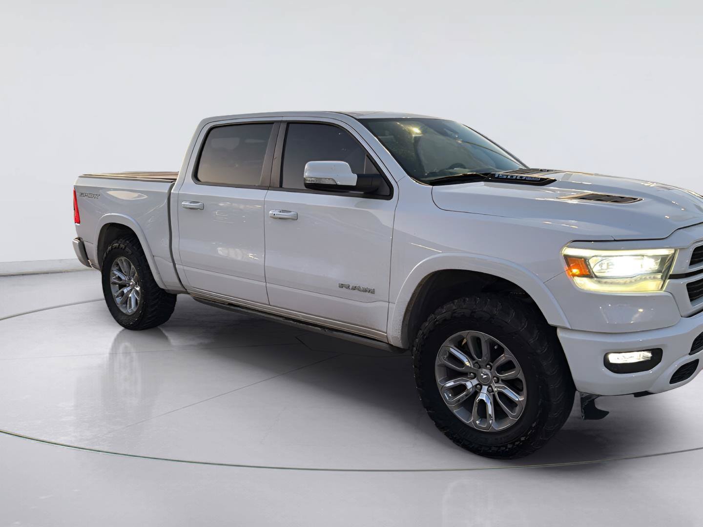 Used 2021 RAM 1500 Laramie w/ Sport Appearance Package AWD/4WD image 6